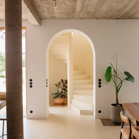 Spacious Family Walk To Sleeps 10